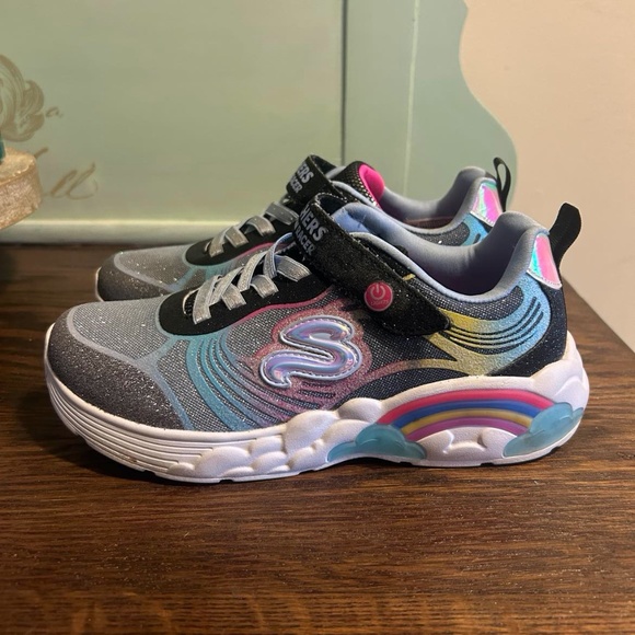 Girls Skechers Glitter Rainbow Racer Light Up Sneaker Girly Colorful - Picture 1 of 10